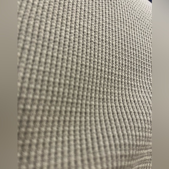 H&M beige long sleeve tee - Picture 2 of 4